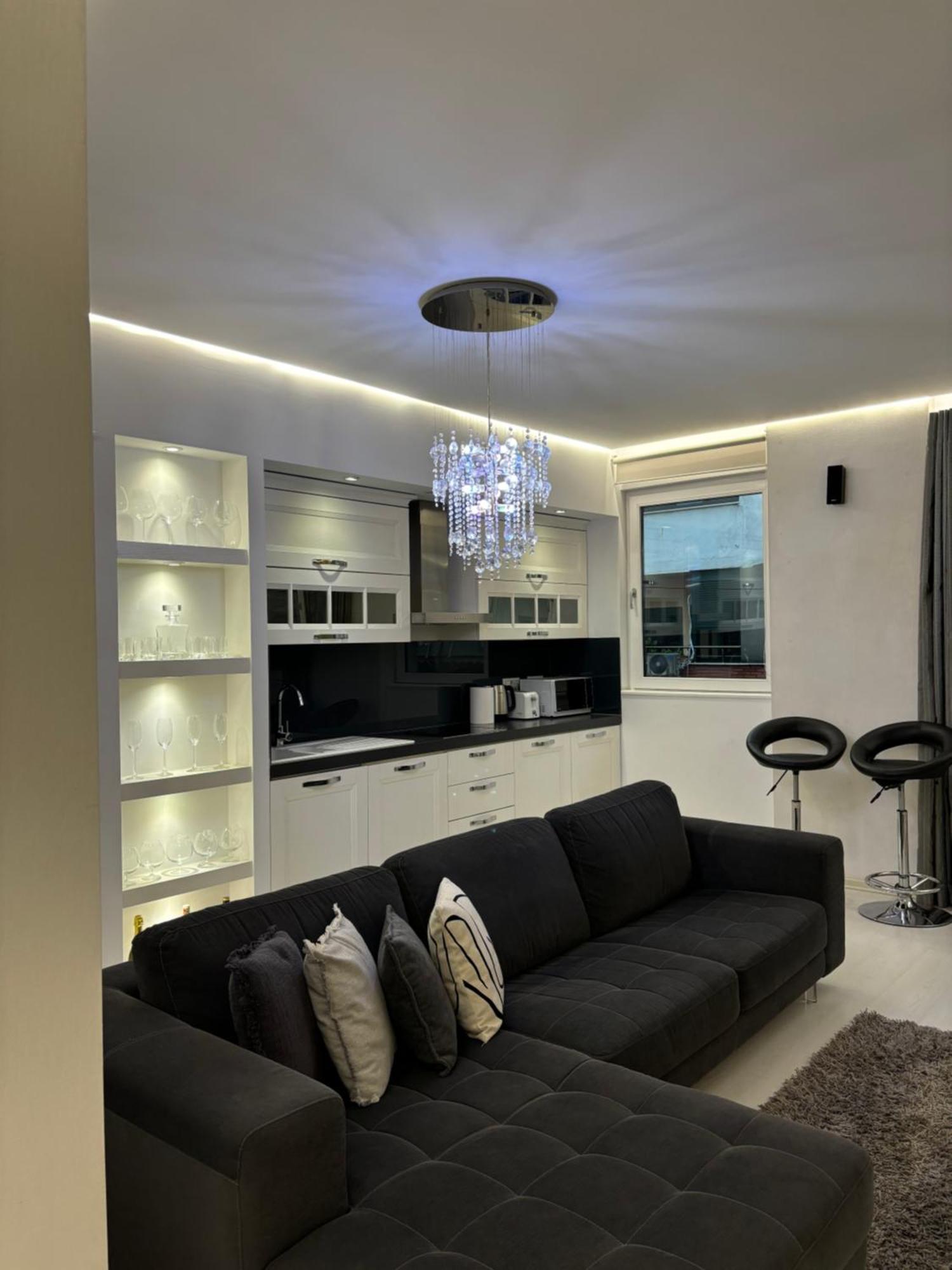 Tam Serviced 2Bdr Apartment City Center No6 Tirana Exterior photo