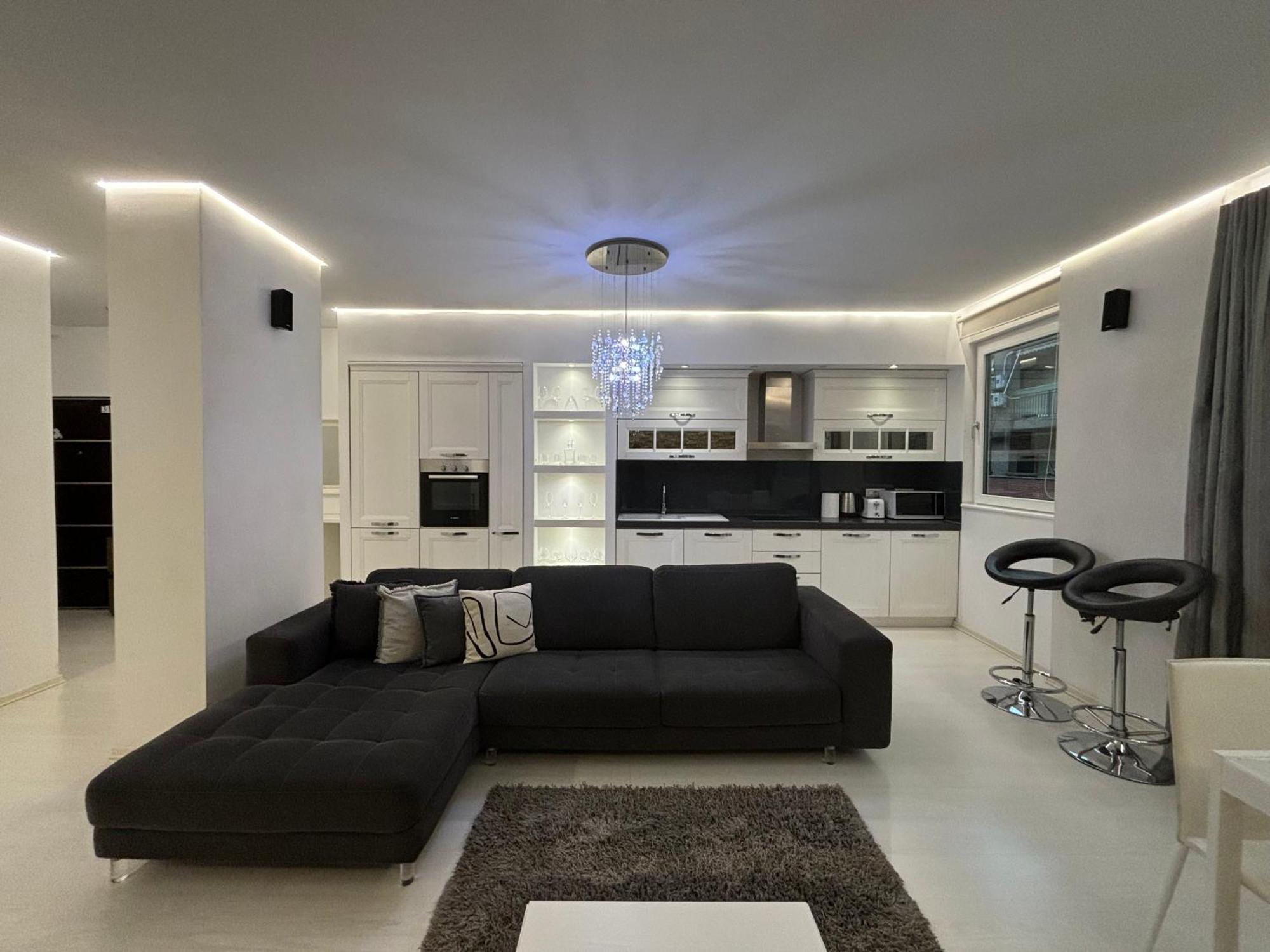 Tam Serviced 2Bdr Apartment City Center No6 Tirana Exterior photo